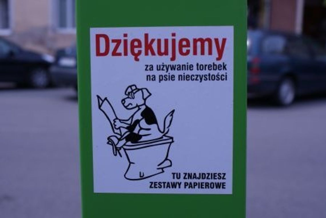Lepsza torebka niż mandat - posiadanie psa to także obowiązki Lepsza torebka niż mandat - posiadanie psa to także obowiązki