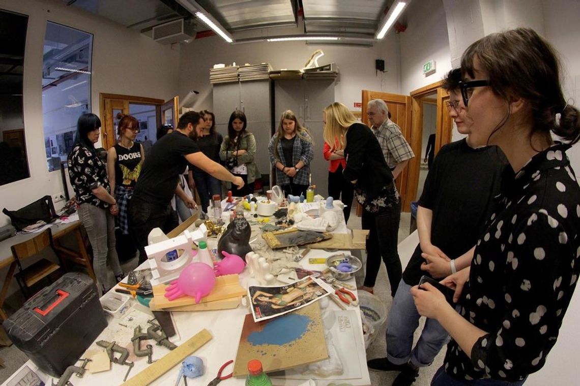 Liceum Plastyczne w Słupsku zawarło porozumienie o współpracy z ASP w Gdańsku Liceum Plastyczne w Słupsku zawarło porozumienie o współpracy z ASP w Gdańsku