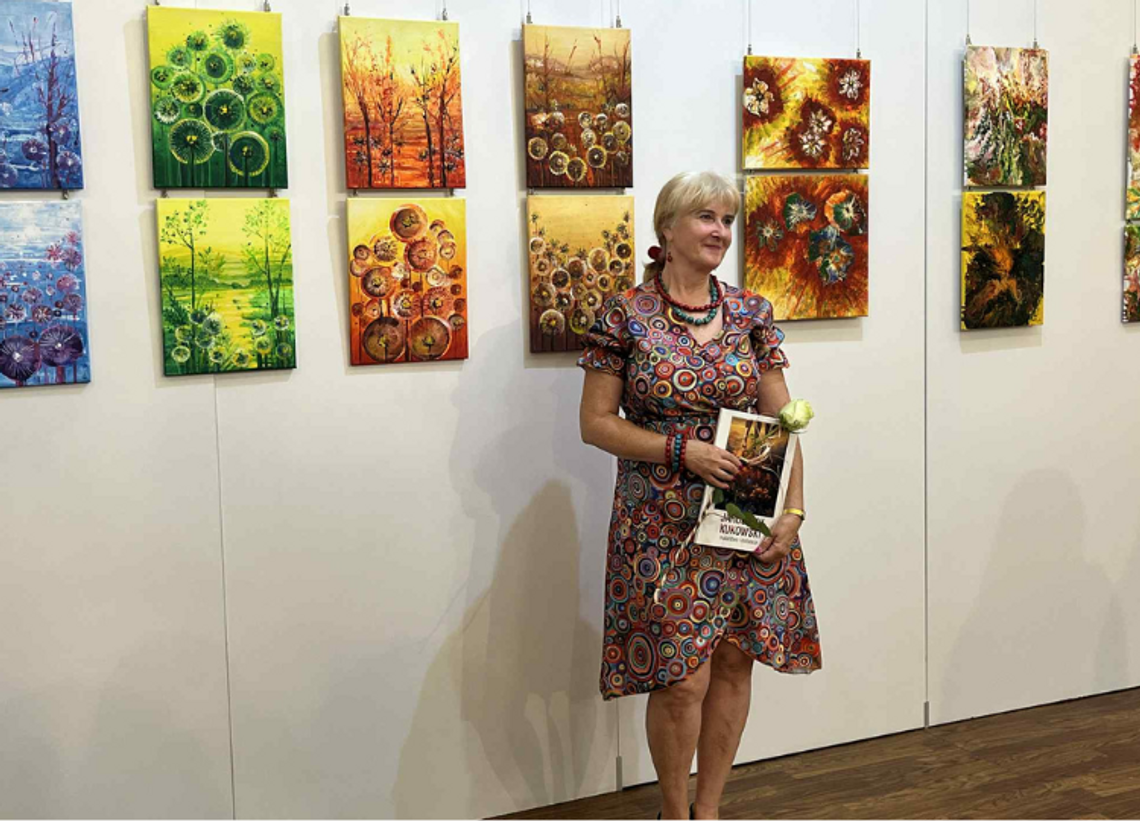 Linia czy plama? Wernisaż malarstwa Jolanty Sampławskiej w Tczewie.