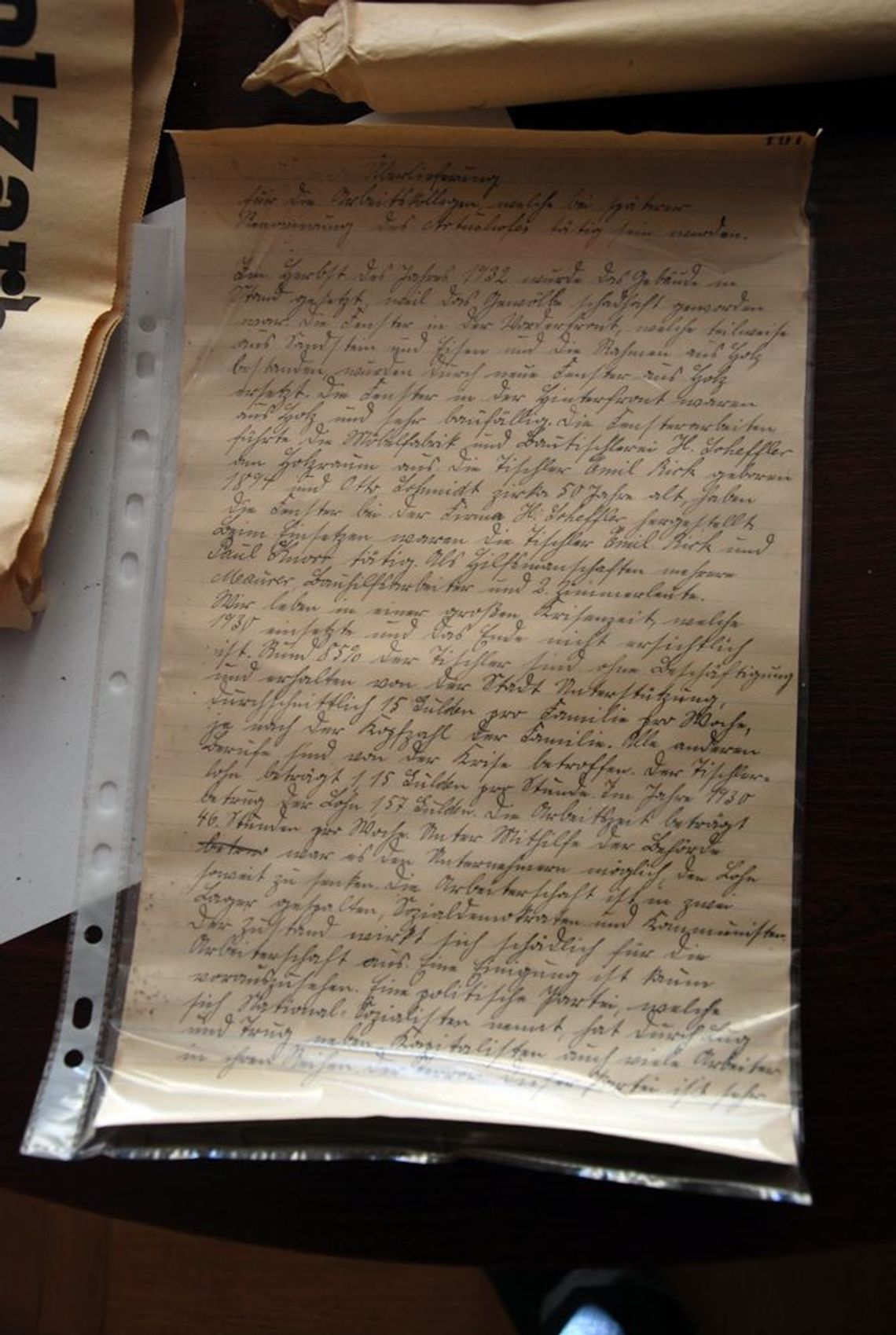 List robotnika i gazeta z 1932 r. Sensacyjne znalezisko w czasie wymiany okien w Dworze Artusa