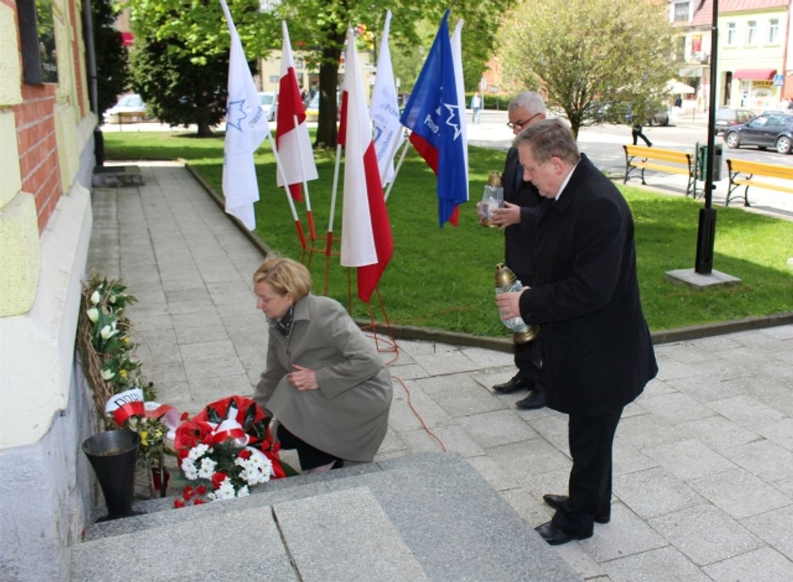  Ludzie żyją tak długo, jak długo żyje pamięć o nich. Szósta rocznica „Smoleńska” 