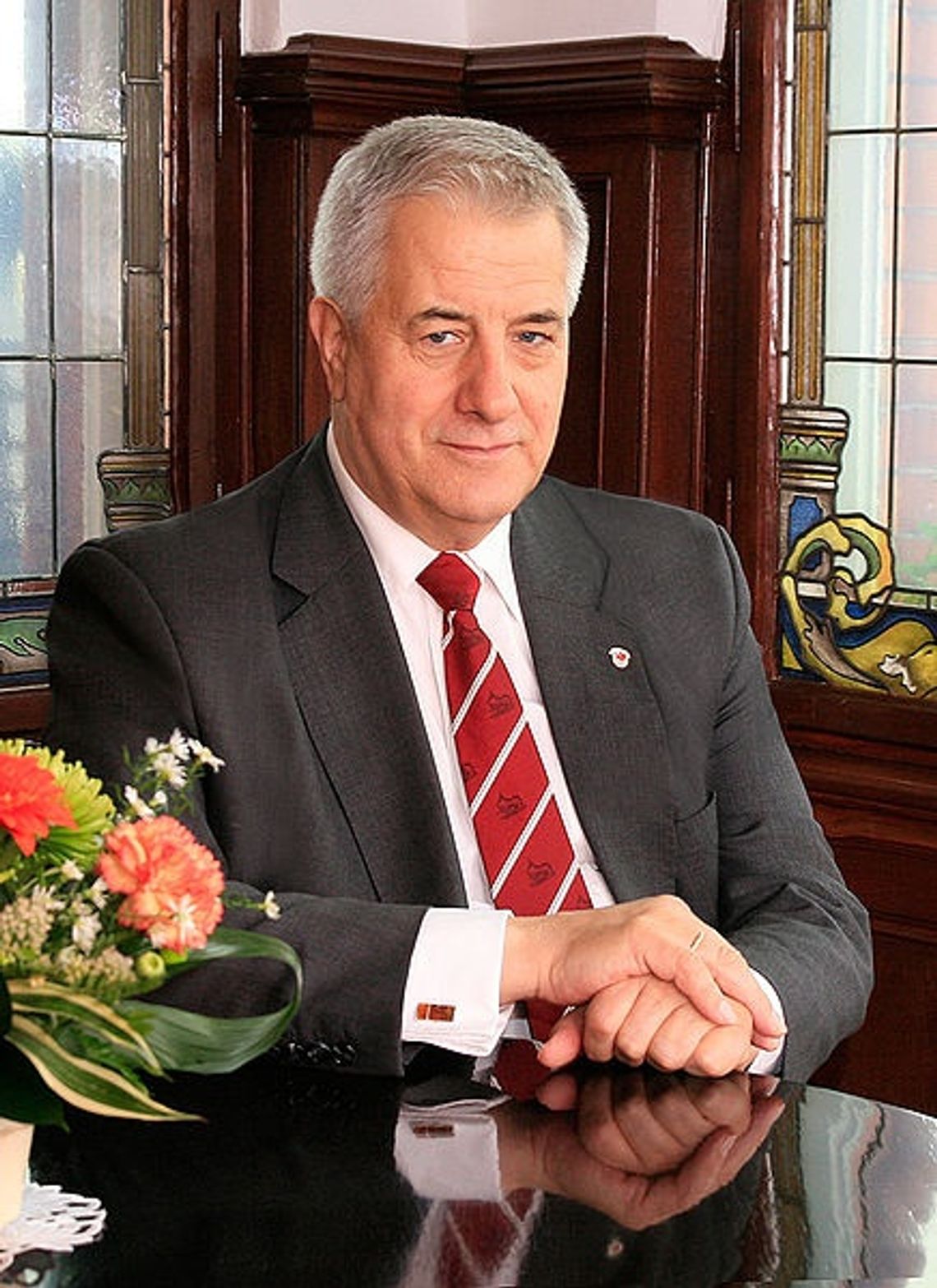 Maciej Kobyliński utrzymał się w słupskim ratuszu. Tylko kilkaset głosów więcej od Danileckiej-Wojewódzkiej