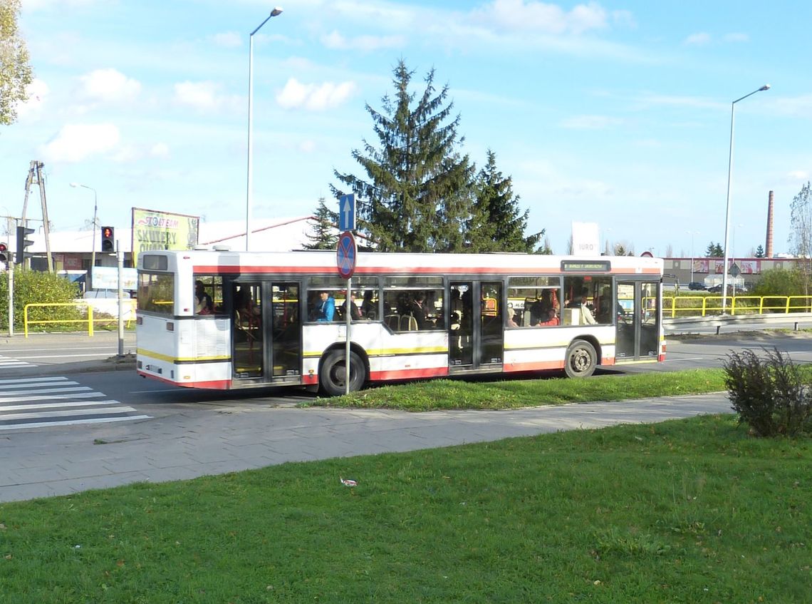 Mają dość "kopcących" autobusów Mają dość "kopcących" autobusów