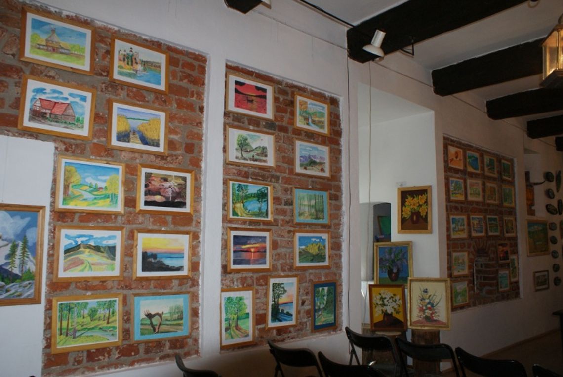 Malowane barwy życia. Z milicji na płótno Malowane barwy życia. Z milicji na płótno