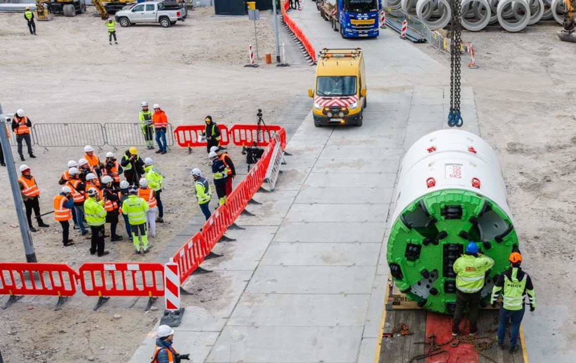 Maszyna (BASIA) za miliony już na Pomorzu! Przewierci się pod Zatoką Gdańską