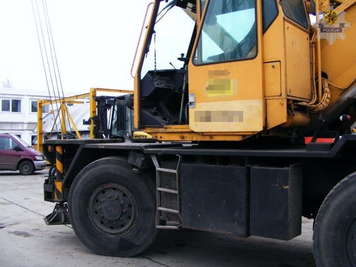 Maszynista z promilami, lokomotywą w dźwig