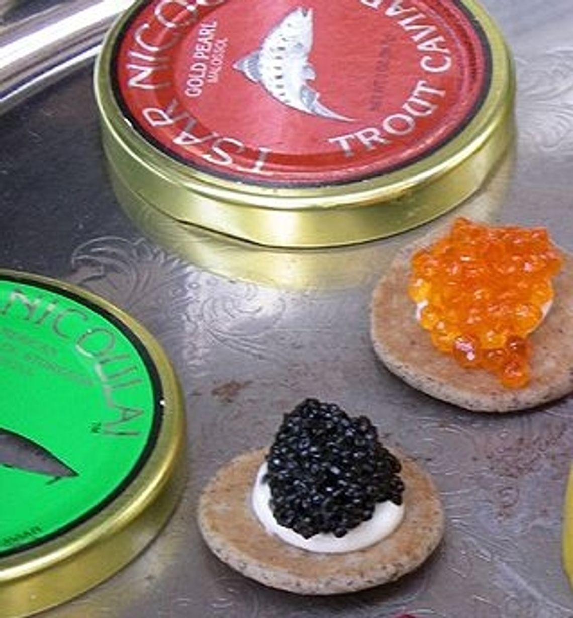 Miał ochotę na kawior... pobił ochroniarza Miał ochotę na kawior... pobił ochroniarza