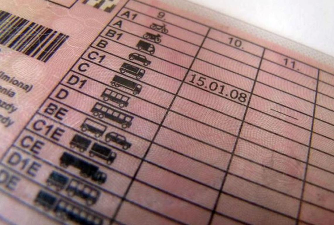 Miał przy sobie podrobione prawo jazdy Miał przy sobie podrobione prawo jazdy