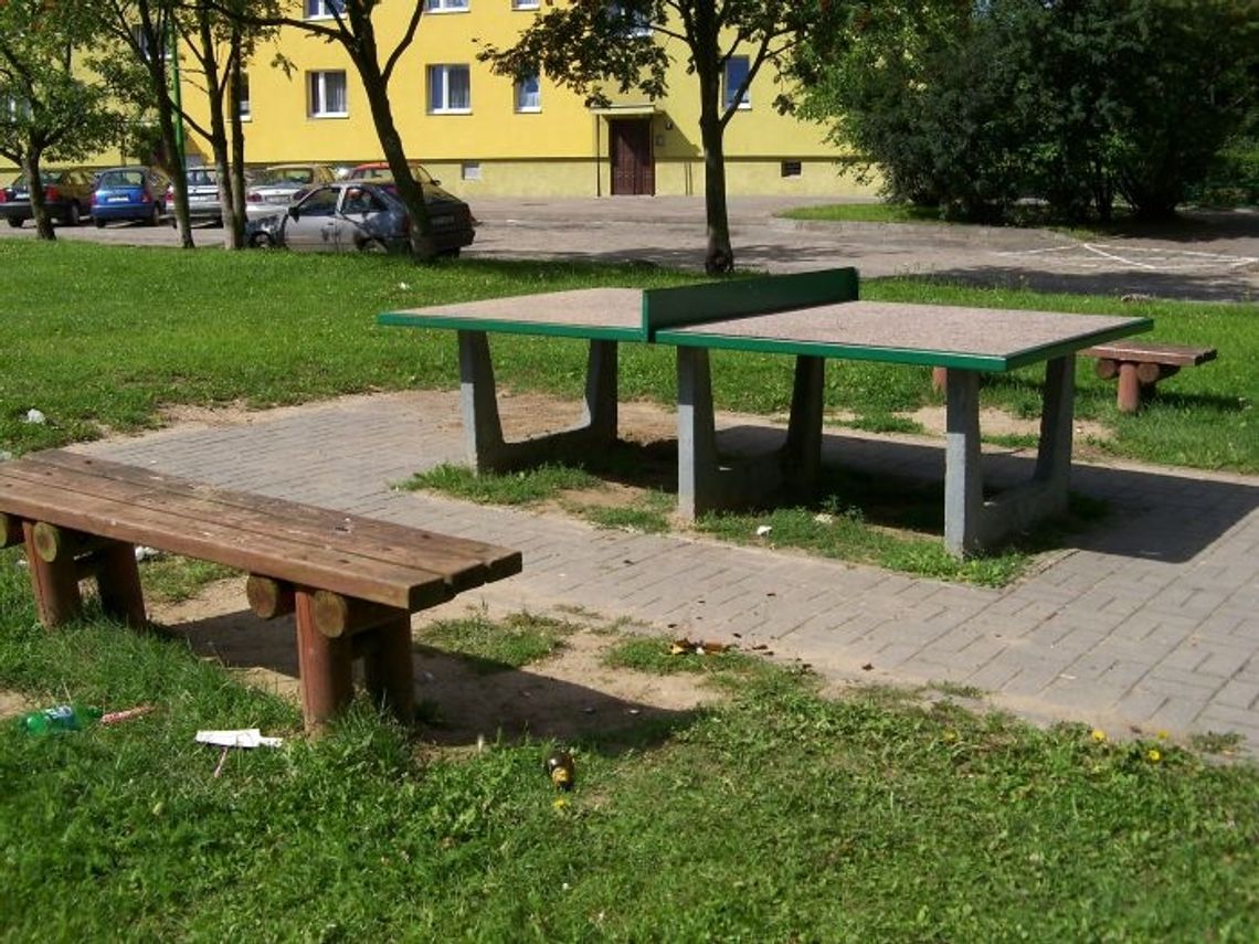 Miasto ulega presji wandali? Stół do ping-ponga „przegrał” z pijakami Miasto ulega presji wandali? Stół do ping-ponga „przegrał” z pijakami