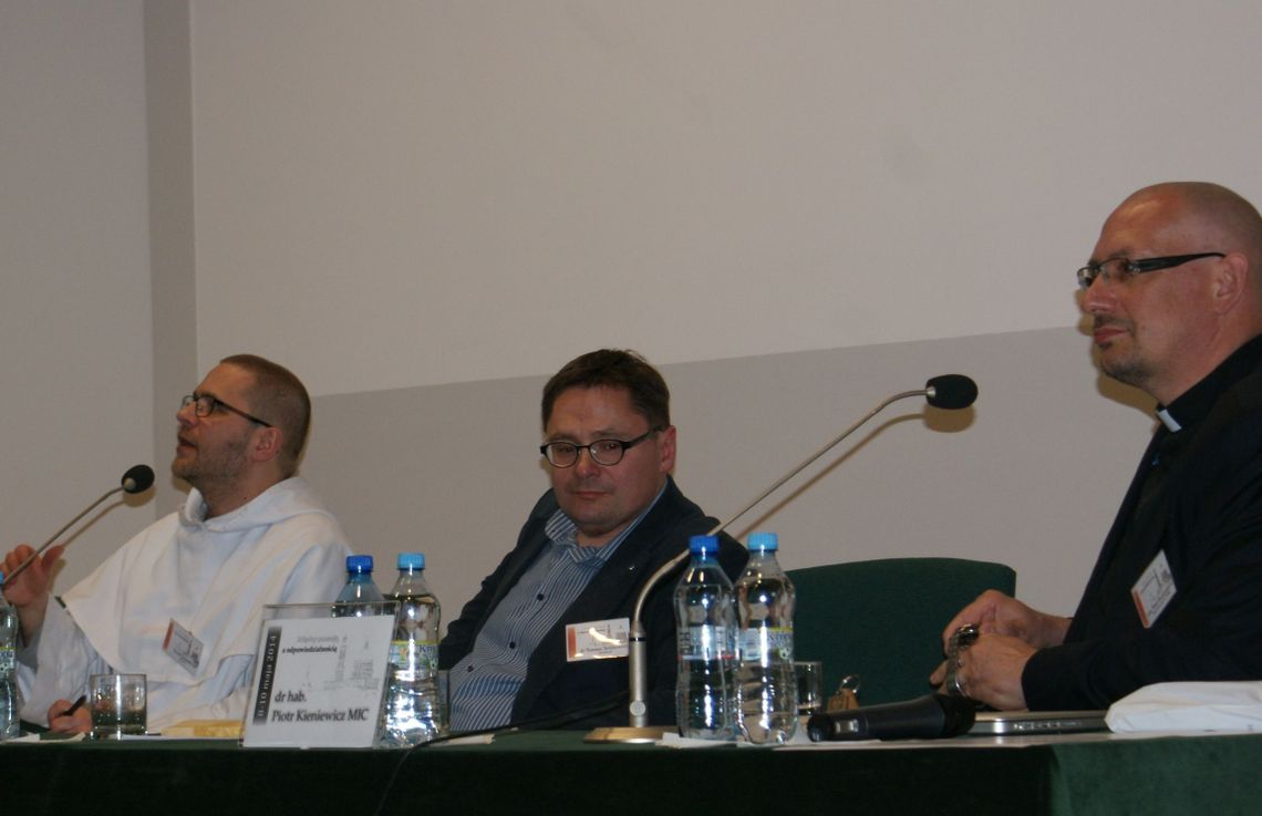 „Między sensacją a odpowiedzialnością”. " Poznacie prawdę, a prawda was wyzwoli”.