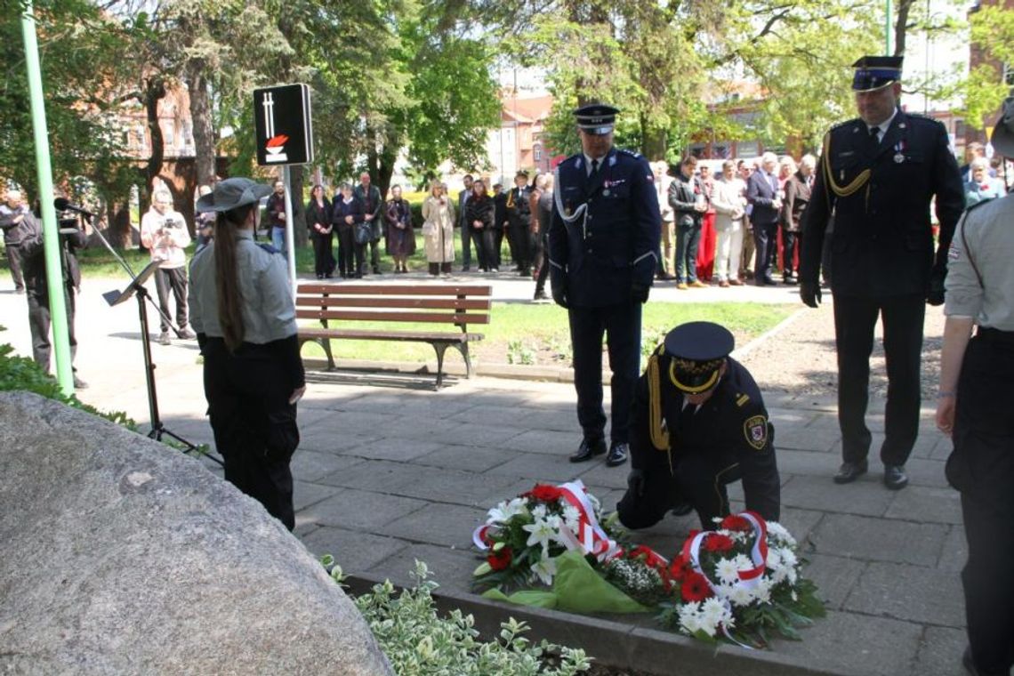 Mieszkańcy uczcili 82. rocznicę zakończenia jednej z najkrwawszych bitew II wojny światowej Mieszkańcy uczcili 82. rocznicę zakończenia jednej z najkrwawszych bitew II wojny światowej