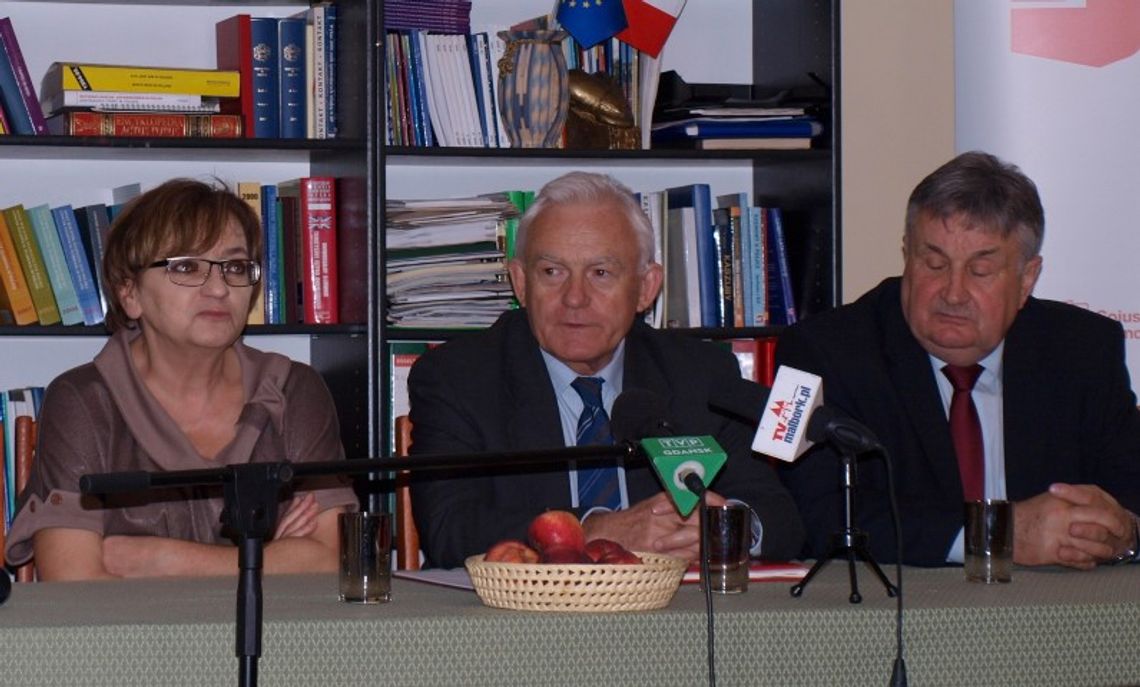 Miller w cukrowni. Zgrywanie dyżurów lewicy Miller w cukrowni. Zgrywanie dyżurów lewicy