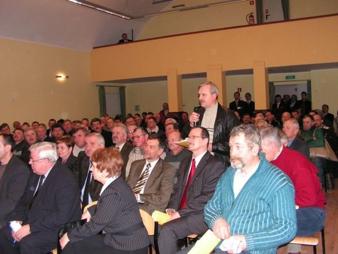 Min. Sawicki: Trudno mówić o dialogu, gdy rzucają jajkami Min. Sawicki: Trudno mówić o dialogu, gdy rzucają jajkami