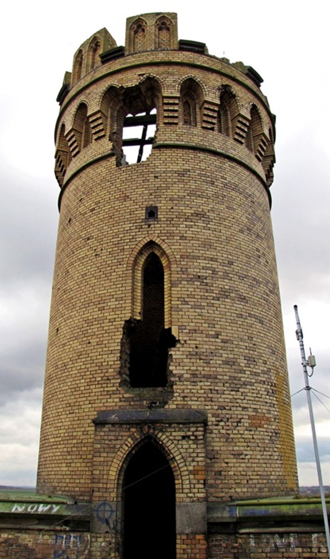 Minister obiecuje pieniądze na remont zabytkowych wieżyczek