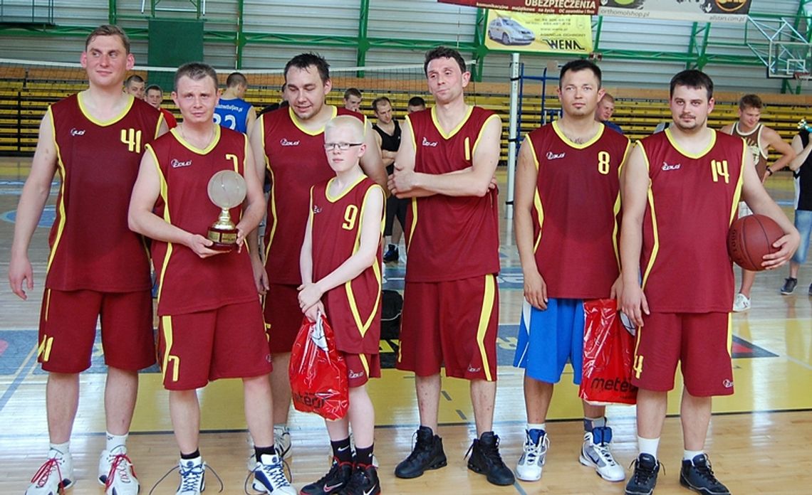 Mistrz bez porażki. ALK - wiosna 2012 Mistrz bez porażki. ALK - wiosna 2012