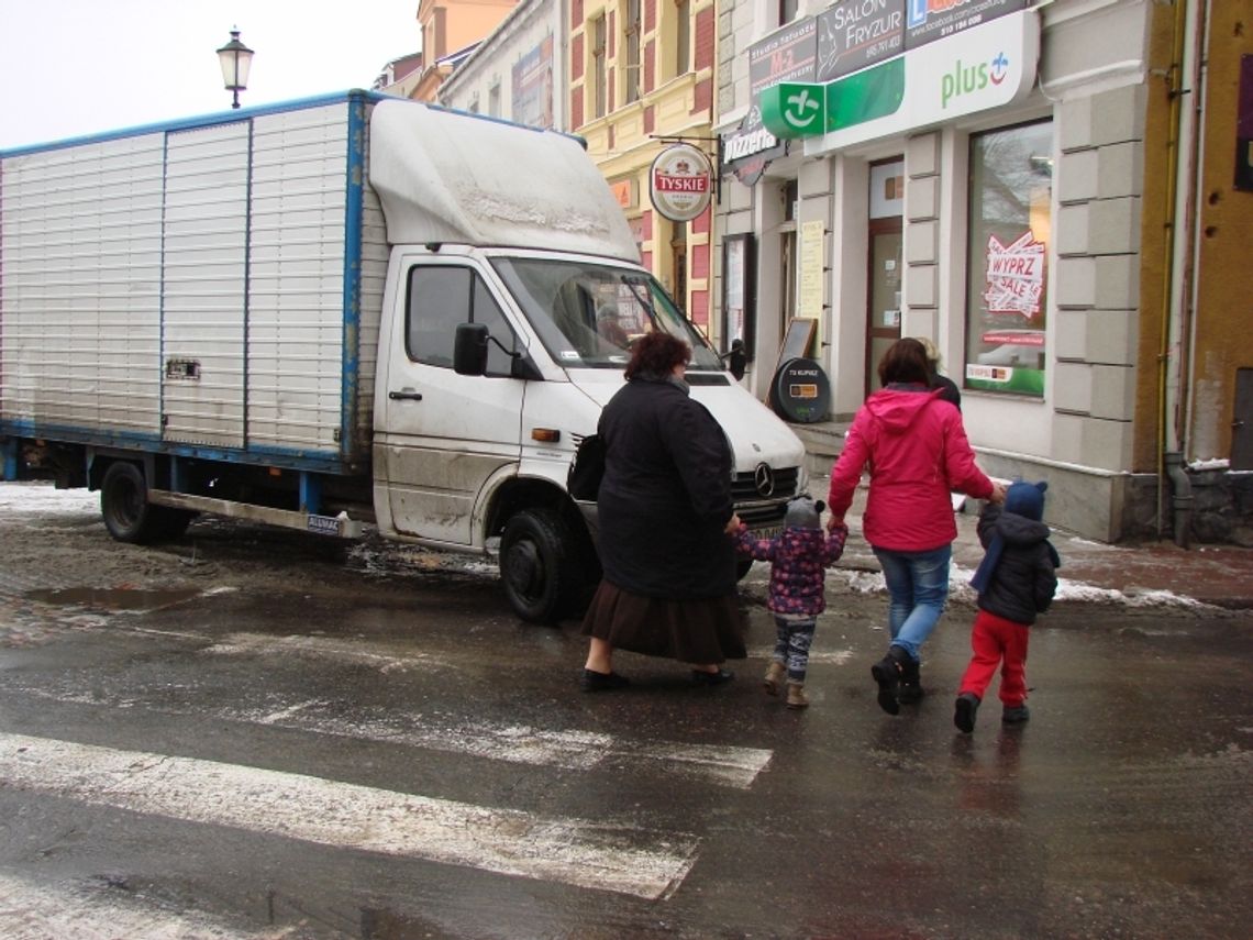 Mistrz parkowania... czyli "co Panią to obchodzi jak parkuję?" Mistrz parkowania... czyli "co Panią to obchodzi jak parkuję?"