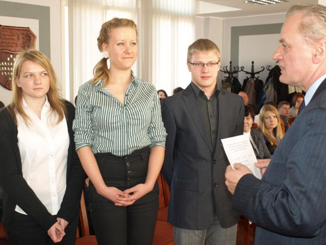 Młodzi, ambitni i przedsiębiorczy Młodzi, ambitni i przedsiębiorczy