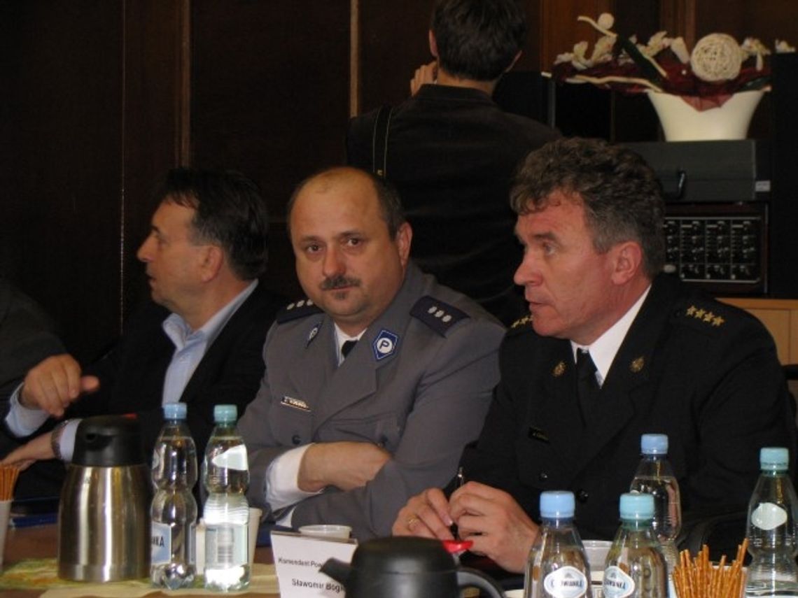 Młodzi nie chcą być strażakami