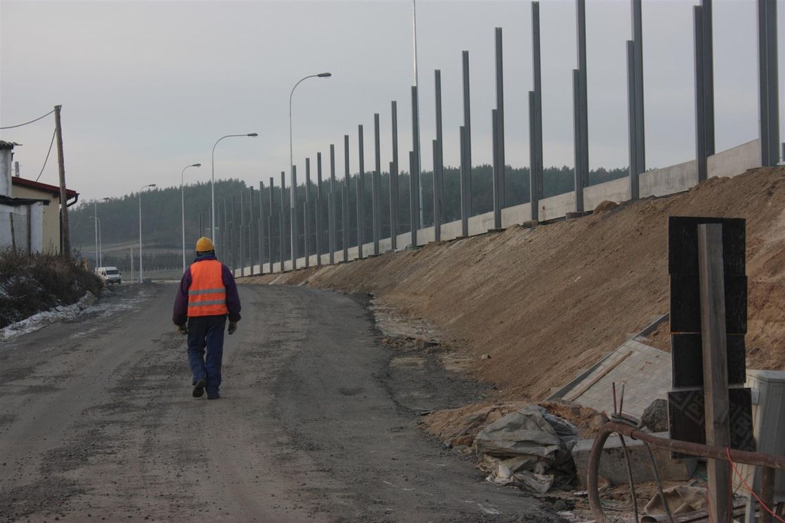 Most przez Wisłę miał być już gotowy - budowa z opóźnieniem Most przez Wisłę miał być już gotowy - budowa z opóźnieniem