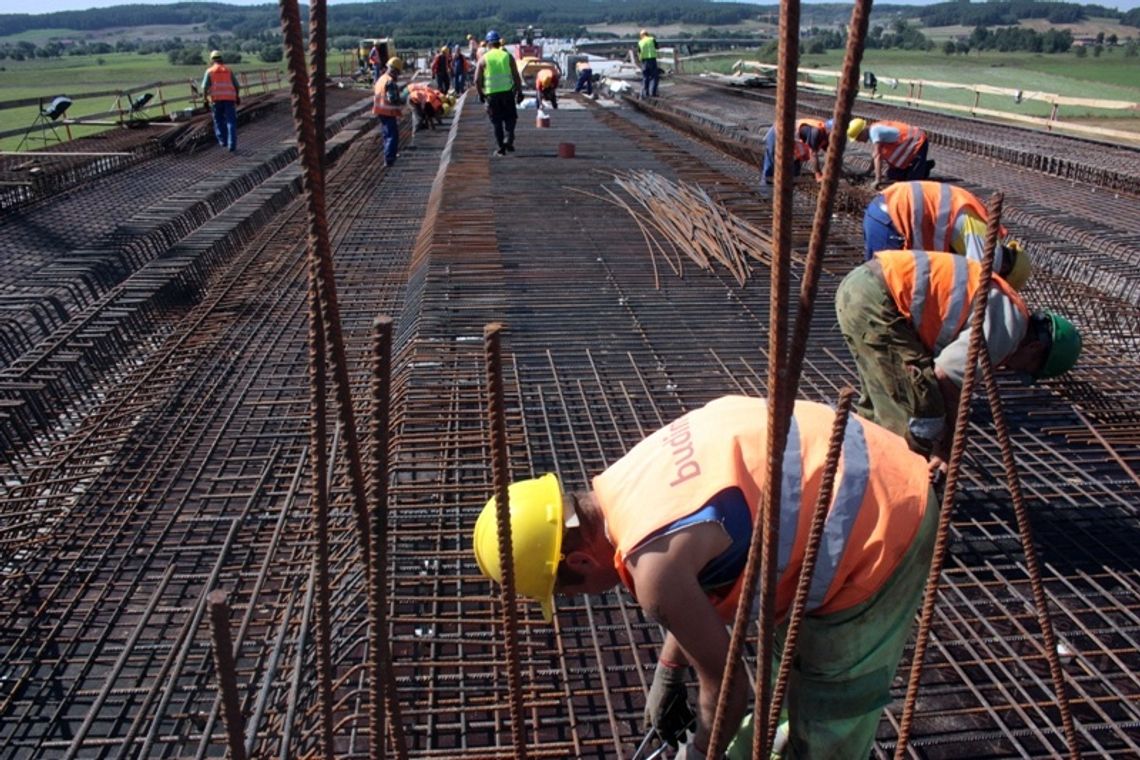 Most przez Wisłę na ostatniej prostej Most przez Wisłę na ostatniej prostej