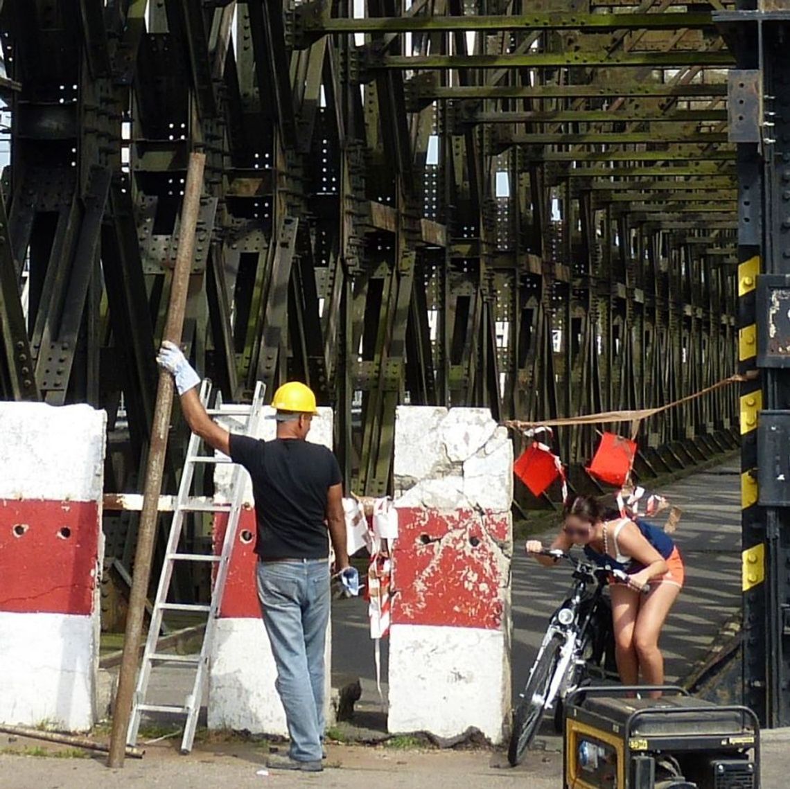 Most zamknięty. Zorganizują transport lisewianom? Most zamknięty. Zorganizują transport lisewianom?