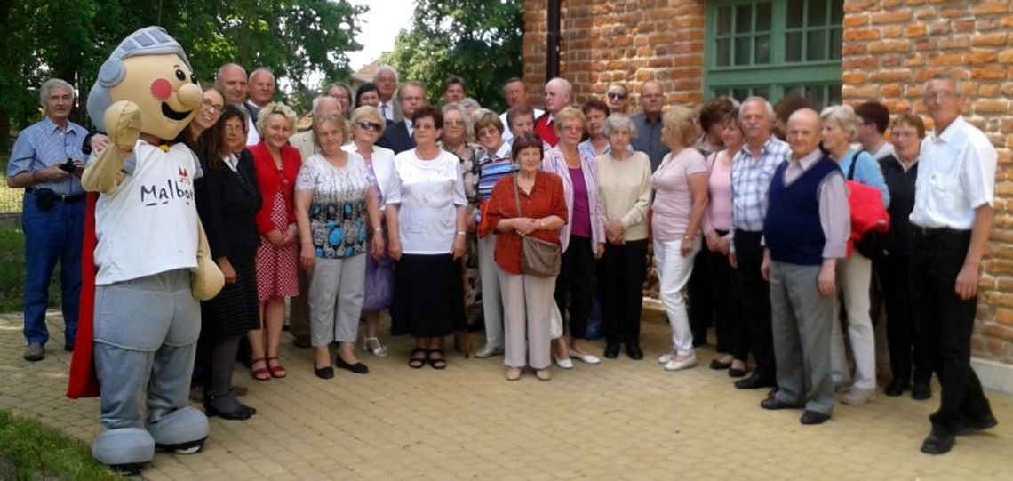 Mosty między przeszłością a przyszłością Mosty między przeszłością a przyszłością