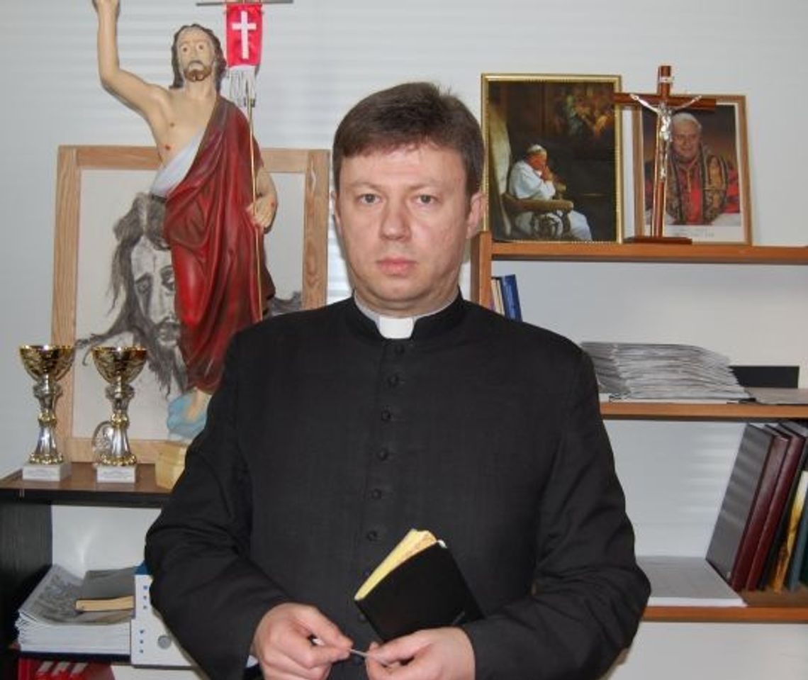 Mury świątyń pną się do góry Mury świątyń pną się do góry