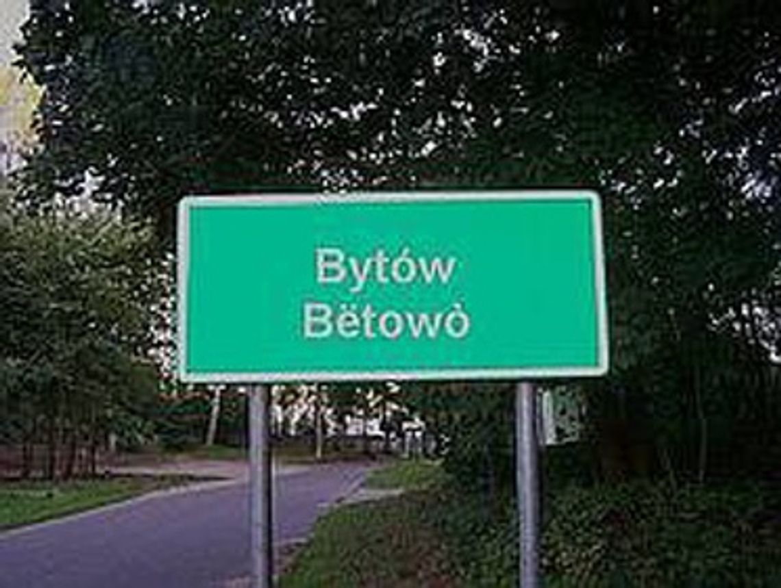 Na Kaszubach - dwujęzyczne tablice drogowe Na Kaszubach - dwujęzyczne tablice drogowe