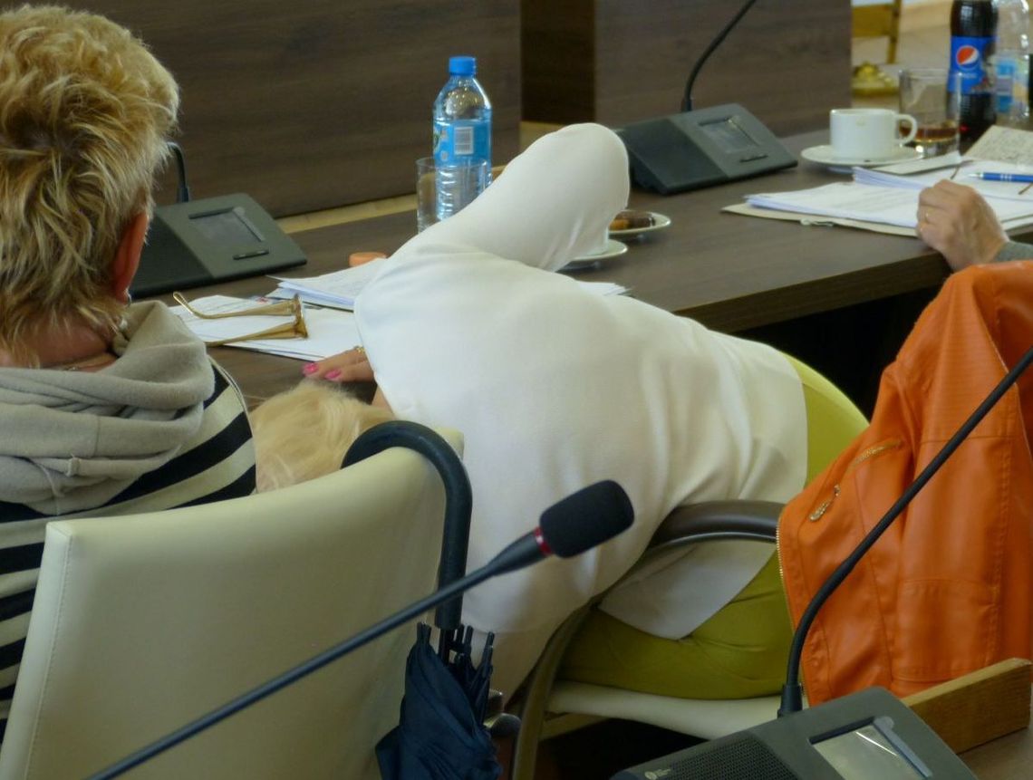 Na luzie: radni boją się podsłuchów Na luzie: radni boją się podsłuchów