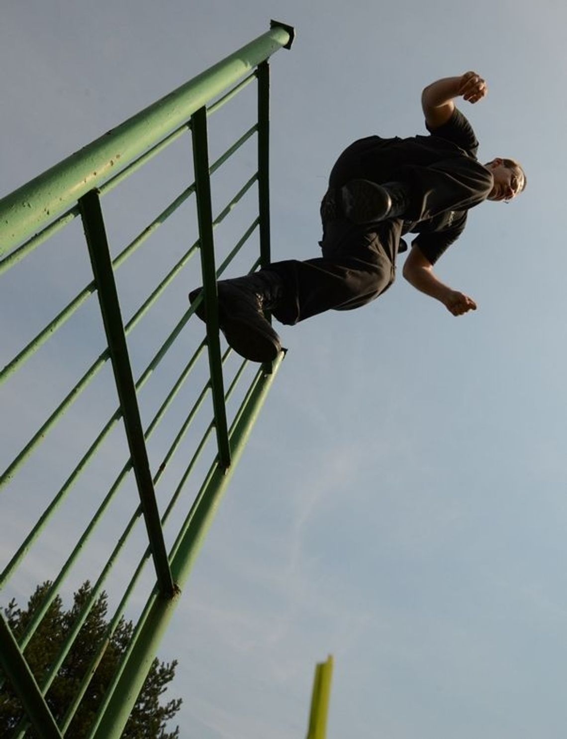 Na randkę z dziewczyną przyszli policjanci Na randkę z dziewczyną przyszli policjanci