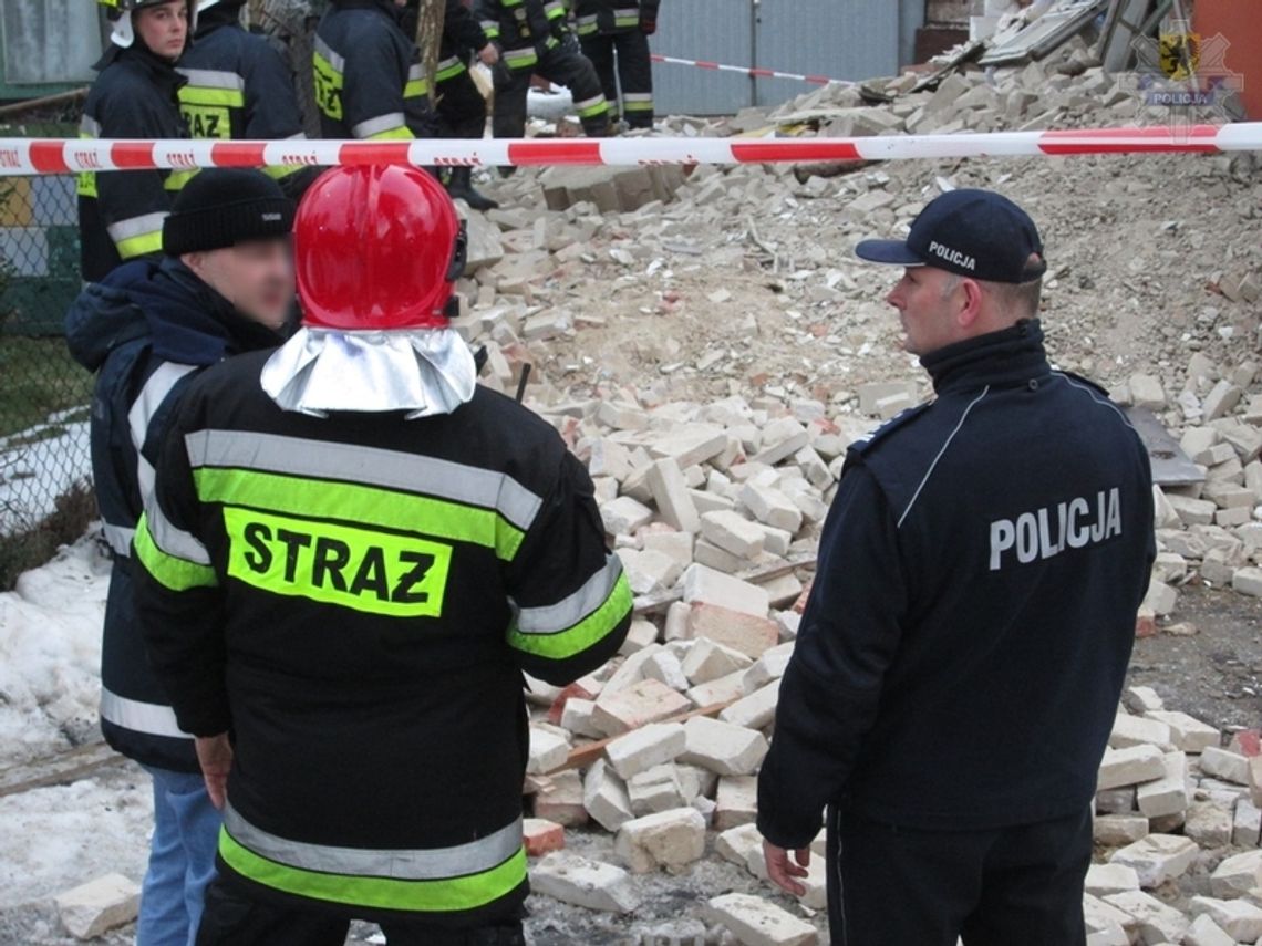 Na skutek eksplozji zawaliła się ściana szczytowa budynku Na skutek eksplozji zawaliła się ściana szczytowa budynku