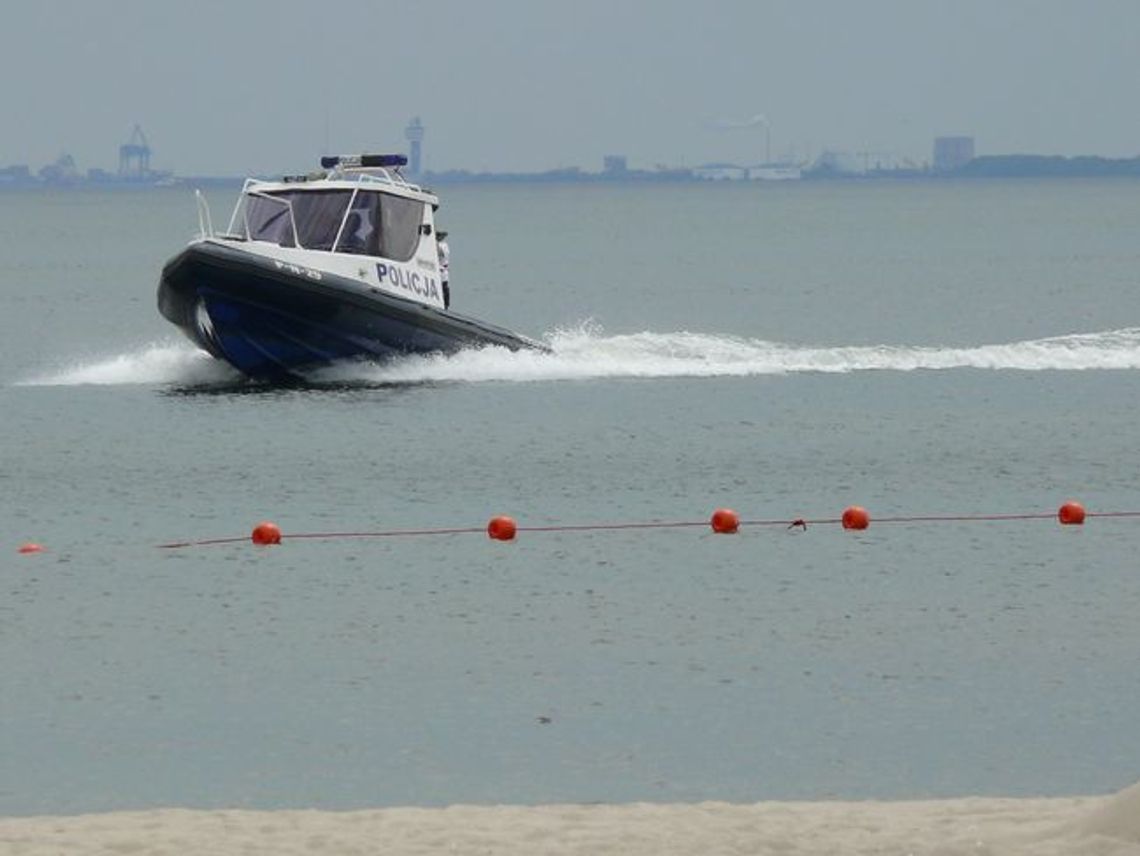Na Zatoce Gdańskiej jacht wywrócił się do góry dnem Na Zatoce Gdańskiej jacht wywrócił się do góry dnem