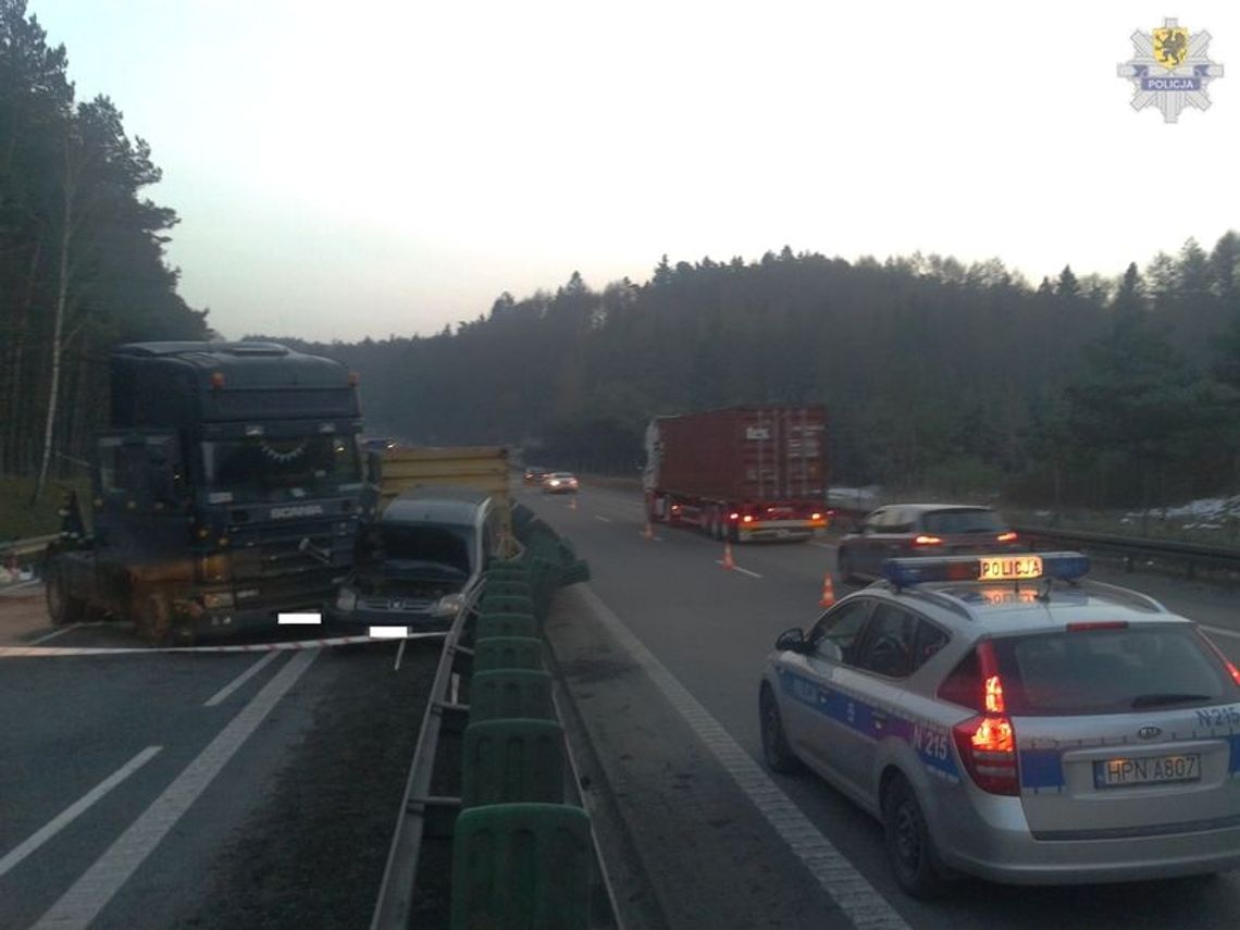 Naczepa TIR-a przewróciła się na Obwodnicy