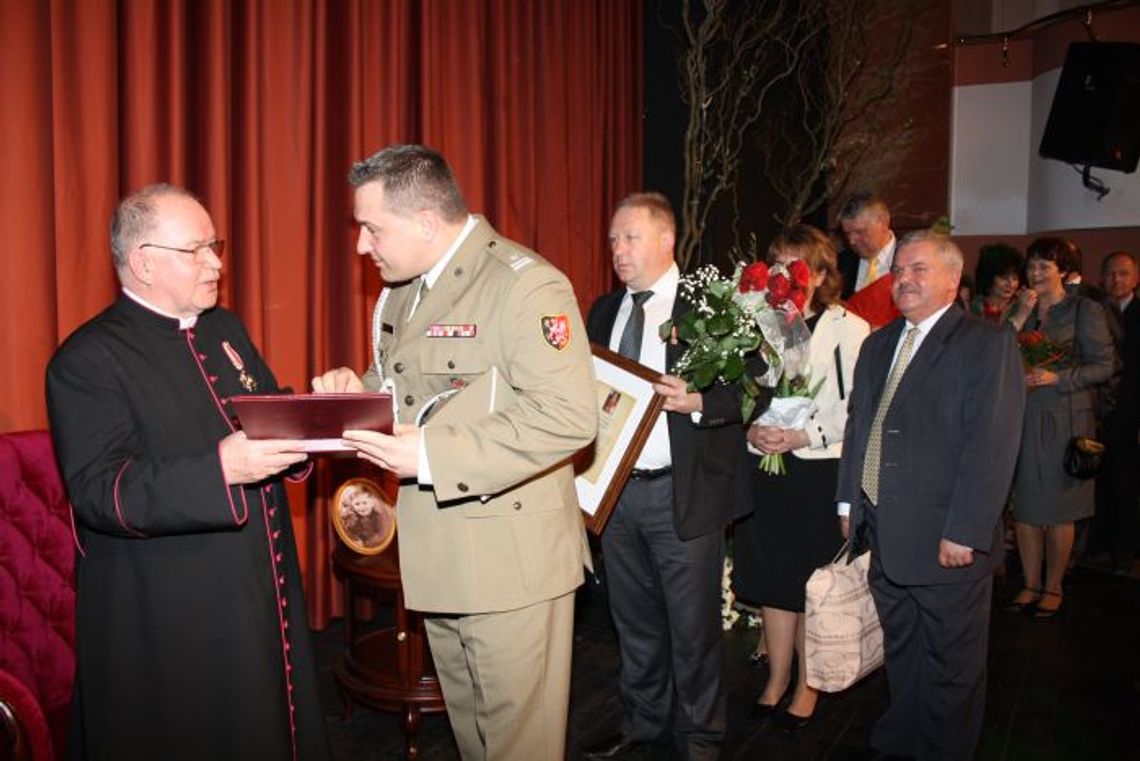 Najjaśniejsza gwiazda rodzinnej konstelacji Najjaśniejsza gwiazda rodzinnej konstelacji