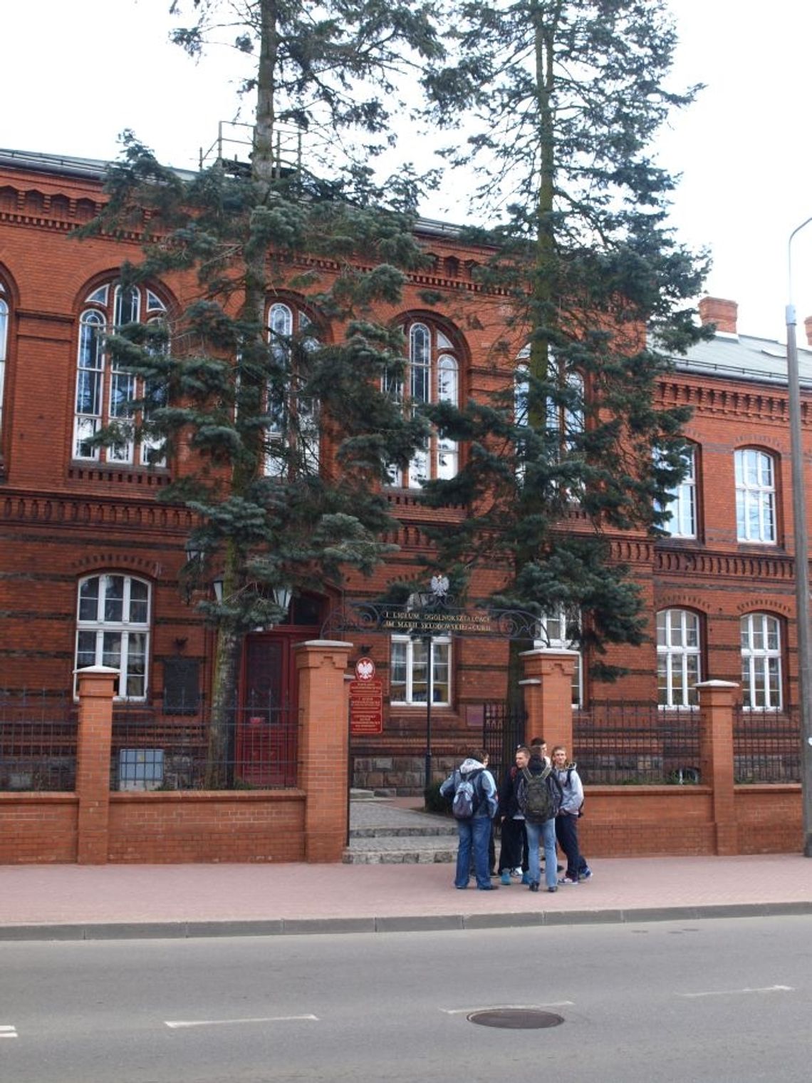 Najpierw „polibuda", później „uniwerek”. Zobacz jakie szkoły wybrali uczniowie I LO 