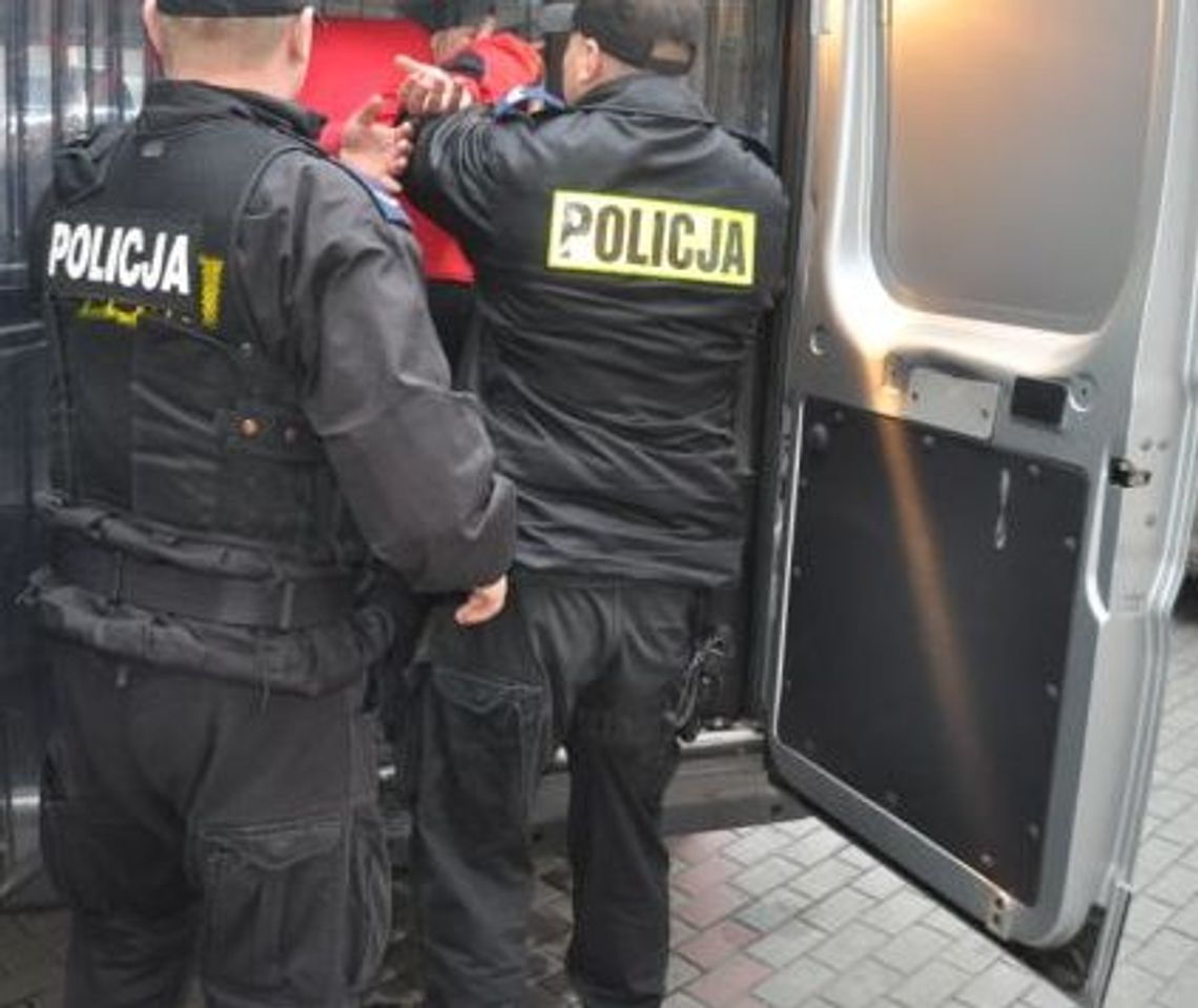 Napadli i ukradli nawet czapkę z daszkiem Napadli i ukradli nawet czapkę z daszkiem