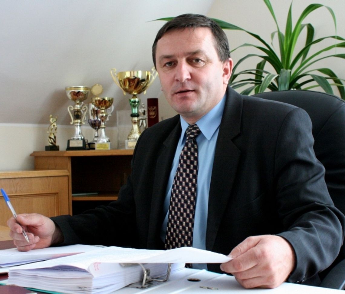 Nasi włodarze „od kuchni” - parówki zapiekane z żółtym serem Nasi włodarze „od kuchni” - parówki zapiekane z żółtym serem