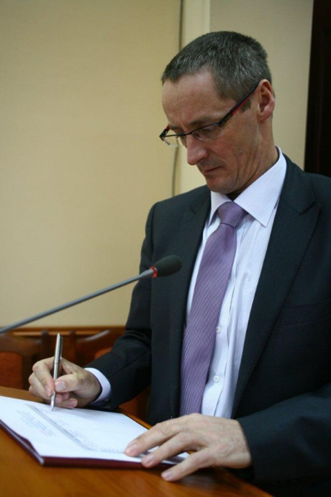 Nauczyciele zarobią mniej - a gmina zaoszczędzi Nauczyciele zarobią mniej - a gmina zaoszczędzi