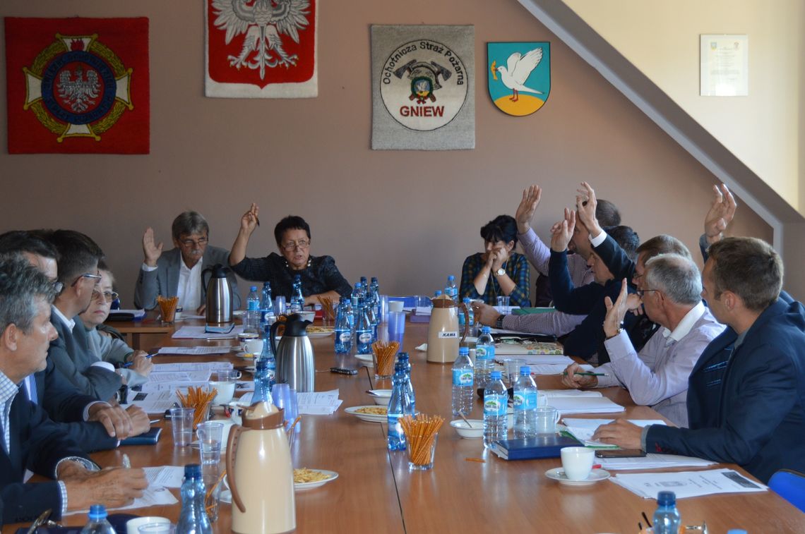 "Nie było przestępstwa." Śledczy umorzyli sprawę tzw. afery drogowej