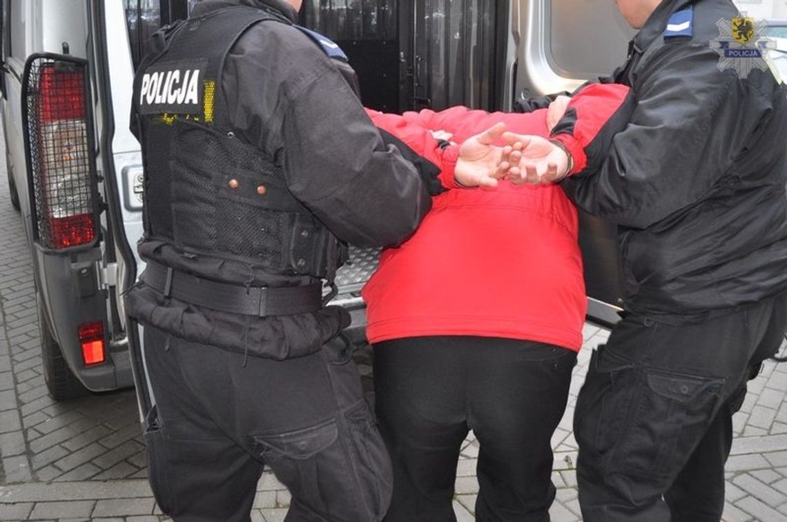 Nie płacił alimentów - na widok radiowozu zaczął uciekać Nie płacił alimentów - na widok radiowozu zaczął uciekać