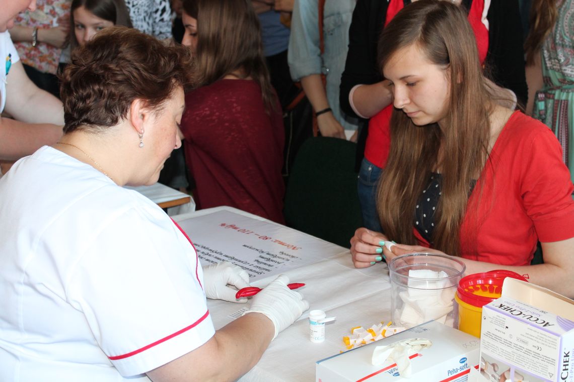 Nie tylko badanie piersi – „Dzień Zdrowia” w I LO Nie tylko badanie piersi – „Dzień Zdrowia” w I LO