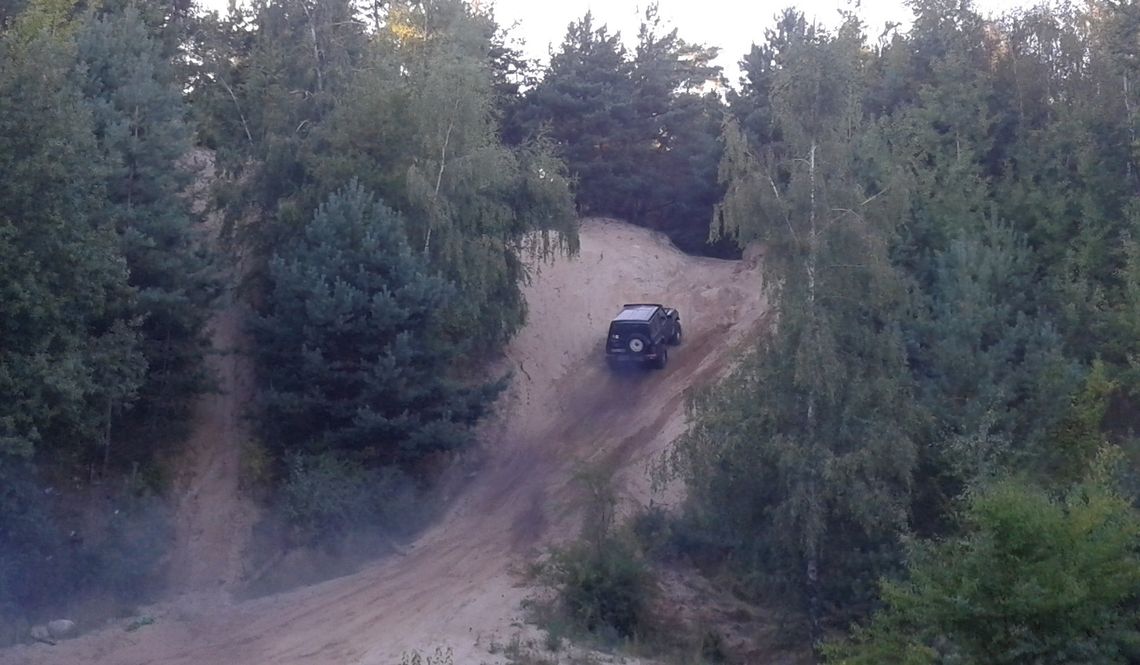 Nie tylko zabawy z bronią. Na poligonie także nielegalne rajdy Nie tylko zabawy z bronią. Na poligonie także nielegalne rajdy
