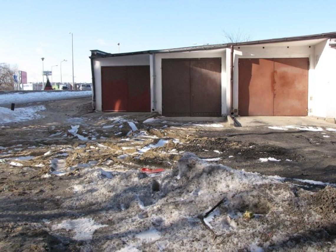 Nie żądamy asfaltu, wystarczy utwardzić... Nie żądamy asfaltu, wystarczy utwardzić...