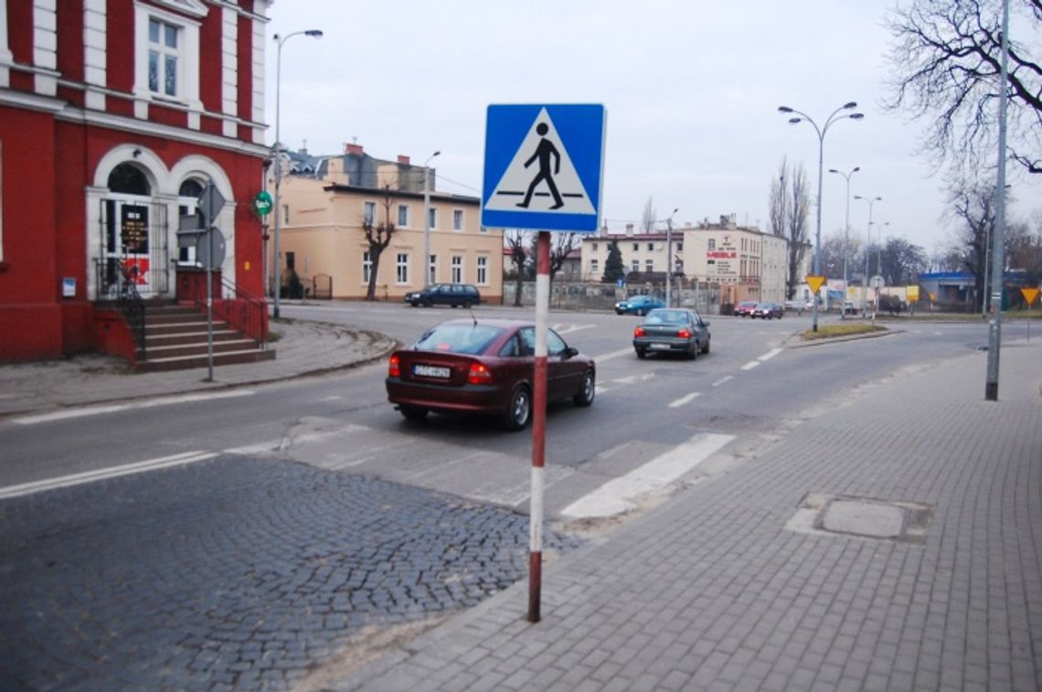 Niebezpieczne przejścia - po tragedii na „pasach” Niebezpieczne przejścia - po tragedii na „pasach”