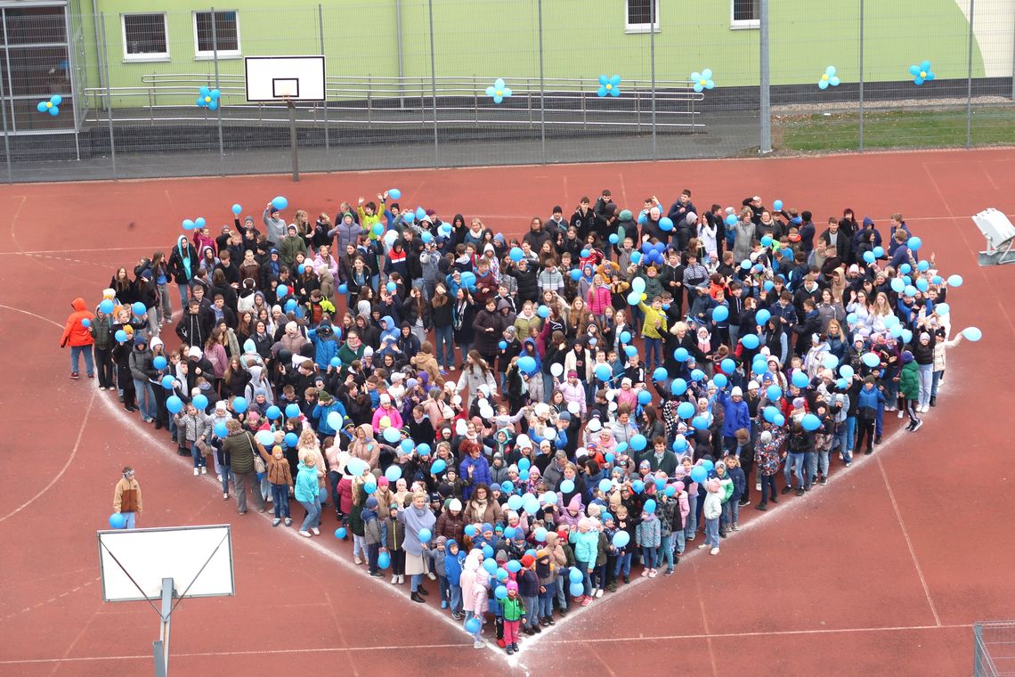 Niebieski dzień, wielkie serce Niebieski dzień, wielkie serce