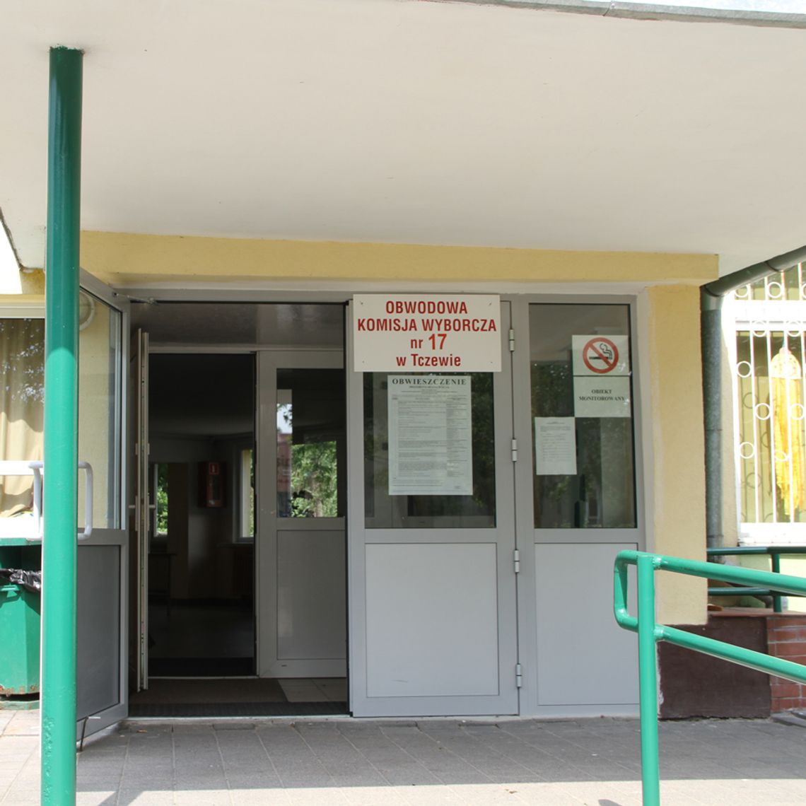 Niepełnosprawni - jak dostać się do lokalu wyborczego? Niepełnosprawni - jak dostać się do lokalu wyborczego?