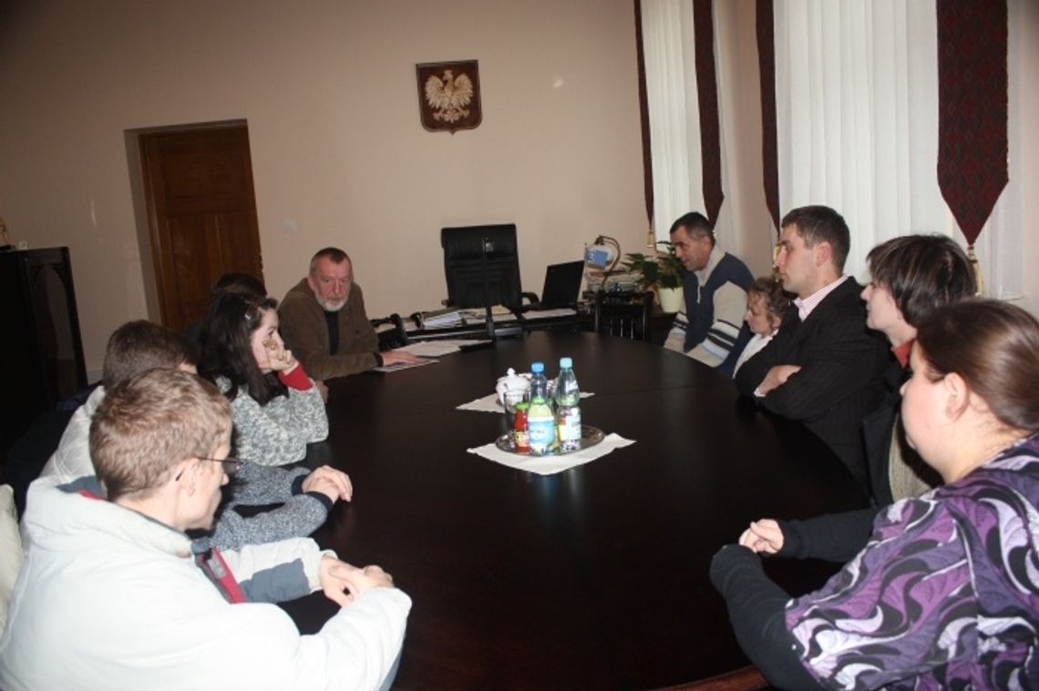 Niepełnosprawni szukają pracy u burmistrza Niepełnosprawni szukają pracy u burmistrza