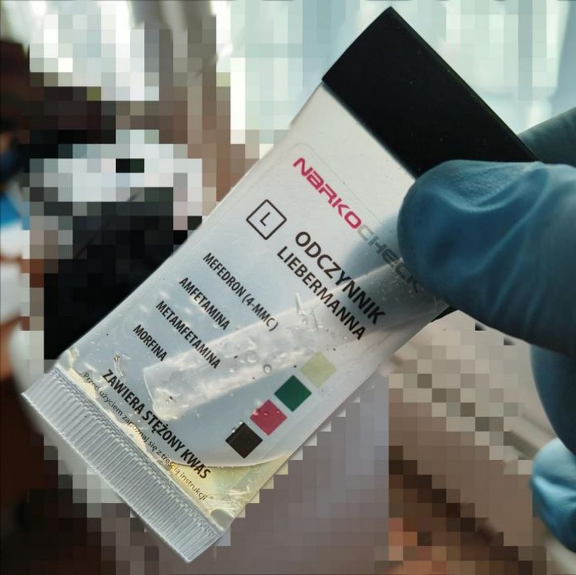 Nietrzeźwy kierowca Audi miał przy sobie narkotyki. 25-latek został zatrzymany