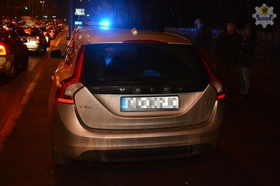 Nietrzeźwy kierowca spowodował kolizję na Al. Niepodległości Nietrzeźwy kierowca spowodował kolizję na Al. Niepodległości