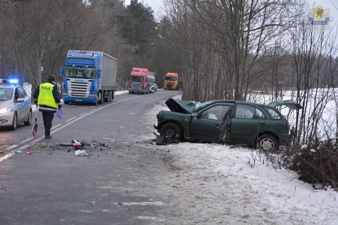 Nissanem zderzył się czołowo z Volkswagenem